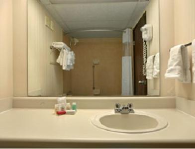 Plaza Hotel And Suites Pine Bluff Ruang foto
