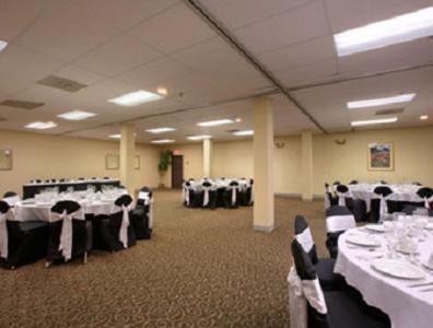 Plaza Hotel And Suites Pine Bluff Restoran foto